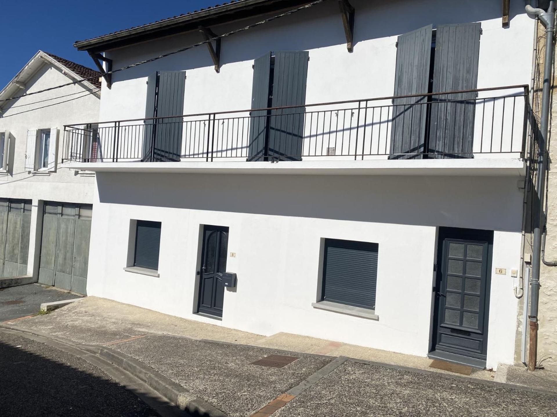 Spacieux Climatise Avec Terrasse Apartment